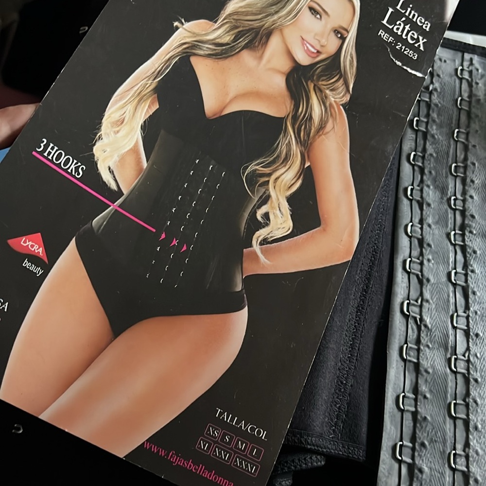 2 hook black waist trainer
